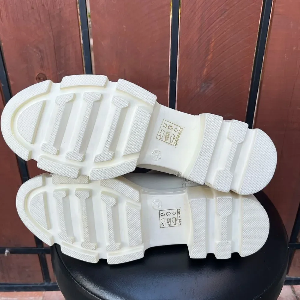 Free People Brooks Leather Chelsea Boot size 40EU ivory